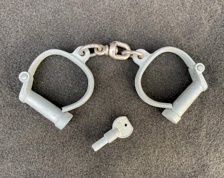 Darby 104 Handcuff - Quick Release (gimmicked)